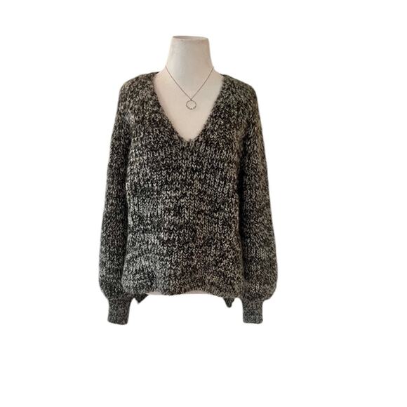 NWT Eleven Six Tess Sweater Salt & Pepper Alpaca Chunky Knit V-Neck – Sz S - Picture 4 of 9